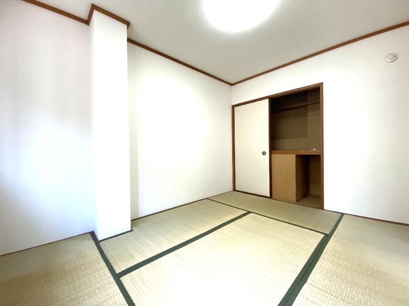 その他　畳は足元のヒンヤリ感が少ないです☆