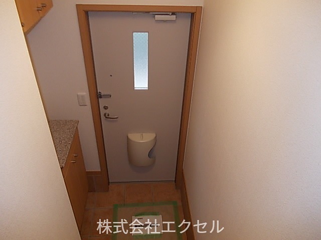 玄関　シューズボックス付きの玄関です。