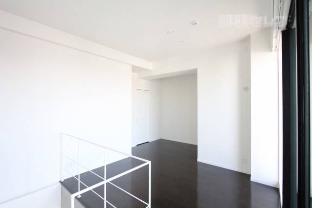 その他部屋・スペース　２階部分だけでも９帖以上。上にも下にもベランダ付いてますよ