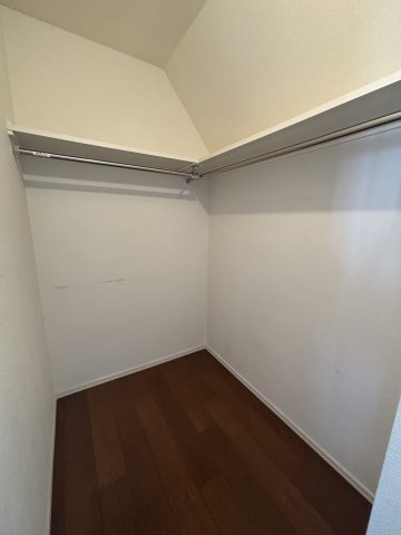 収納　ウォークインクローゼット