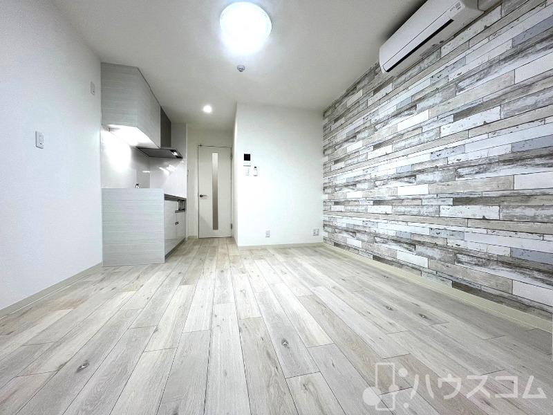居室・リビング　白を基調にした明るいお部屋です。