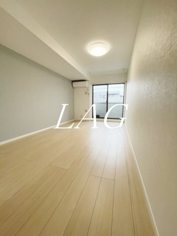 居室・リビング　洋室のお部屋です。（同仕様です。）