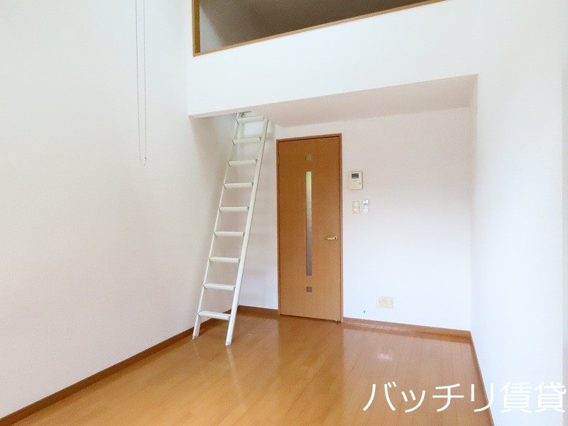 居室・リビング　画像は同型タイプの為、現状を優先致します。