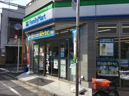 コンビニ　ファミリーマート 幡ヶ谷本町店（コンビニ）まで281m
