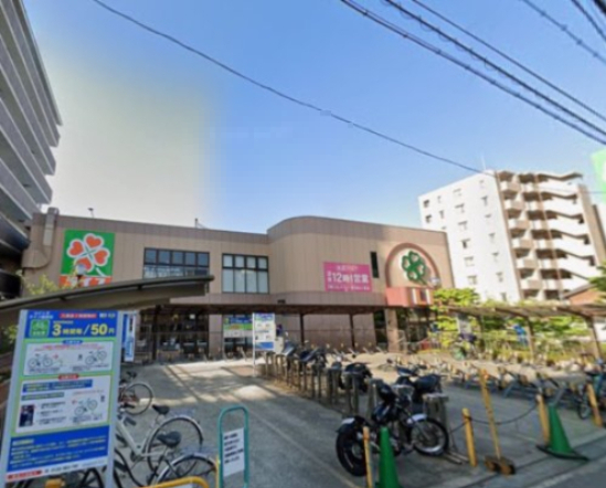 スーパー　ライフ服部店（スーパー）まで652m