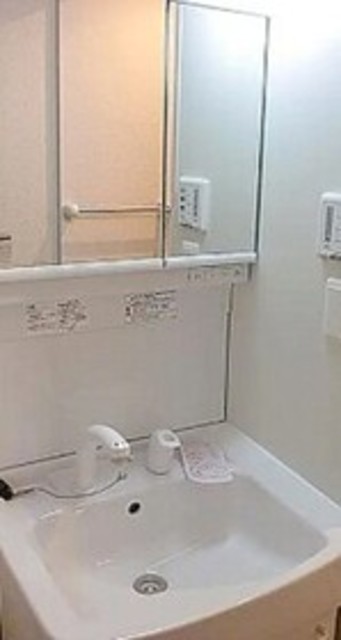 洗面設備　同仕様