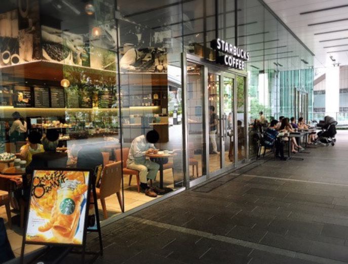 飲食店　スターバックスコーヒーアークヒルズ店（飲食店）まで233m