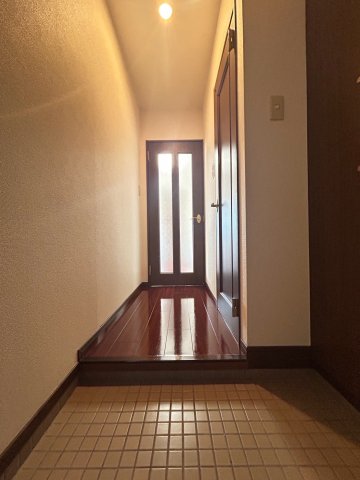 ラファ西宮北口の玄関写真