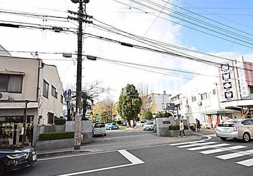 高校・高専　松山南高等学校（高校・高専）まで2100m