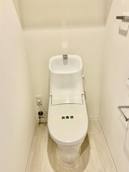 京王線 聖蹟桜ケ丘駅 徒歩5分 33階建 築5年のトイレ写真