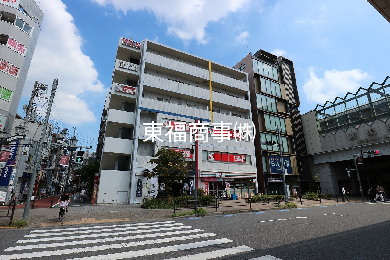 コンビニ　セブンイレブン（コンビニ）まで1360m