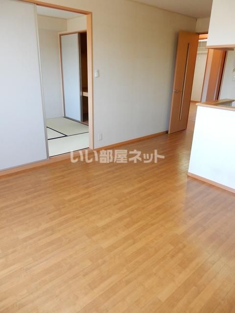 エクセレントユキの居間写真