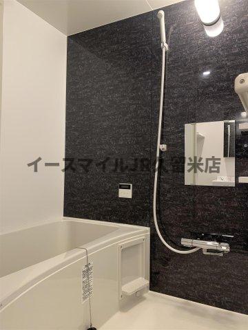 バス・シャワールーム　落ち着いた空間のお風呂です