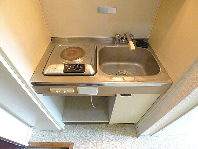 キッチン　キッチンは電気コンロ