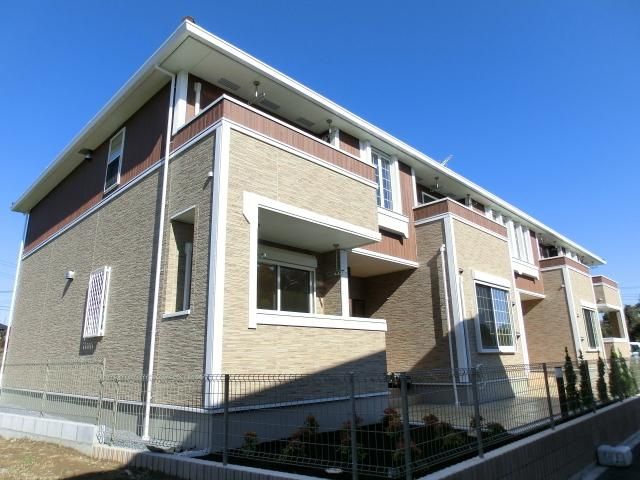 建物外観　２０１２年築　閑静な住宅街の立地