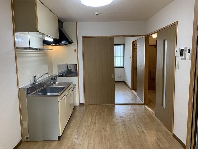 居室・リビング　写真は別の部屋のものです。
