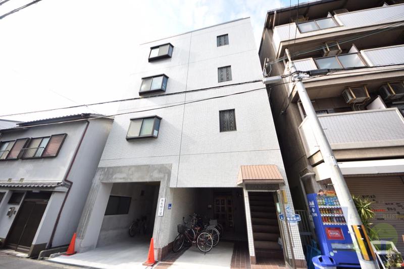 建物外観　日当たりの良い綺麗な外観