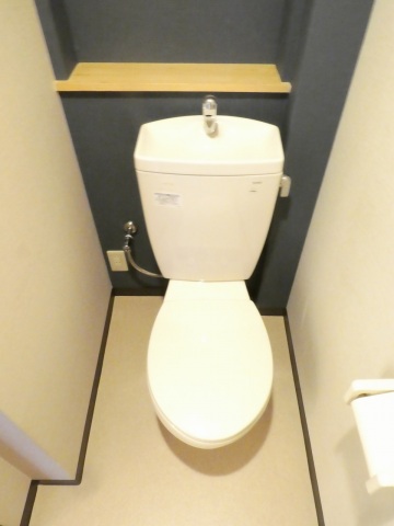 地下鉄御堂筋線 長居駅 徒歩6分 6階建 築53年のトイレ写真
