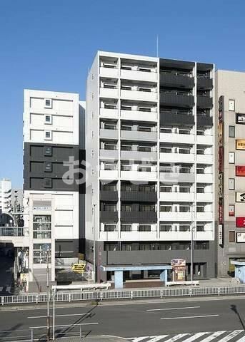 建物外観　モノトーン調のスタイリッシュ…