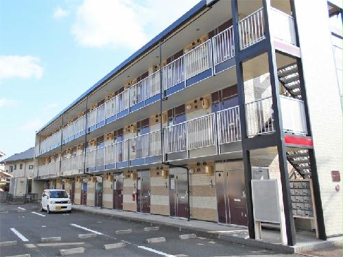 居室・リビング　備品や設備仕様は号室等により異なります現地をご確認下さい。