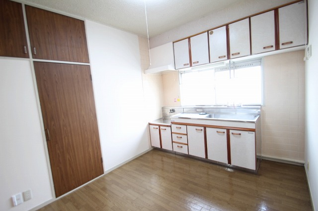 居室・リビング　別号室写真