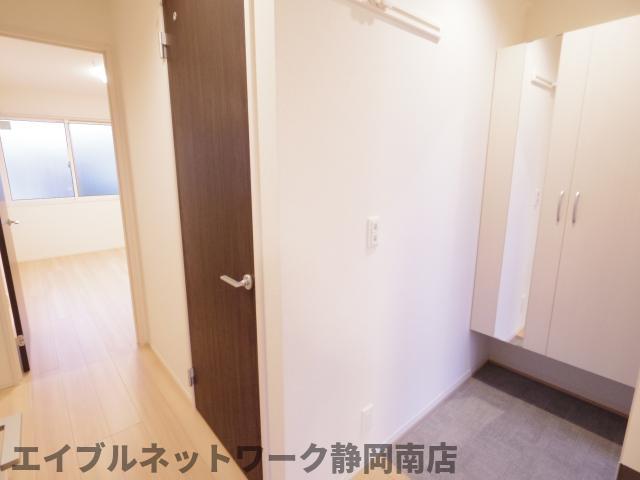 プリメーラIIの玄関写真