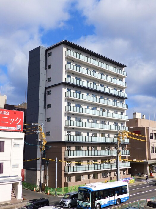 松江市東朝日町のマンションの建物外観