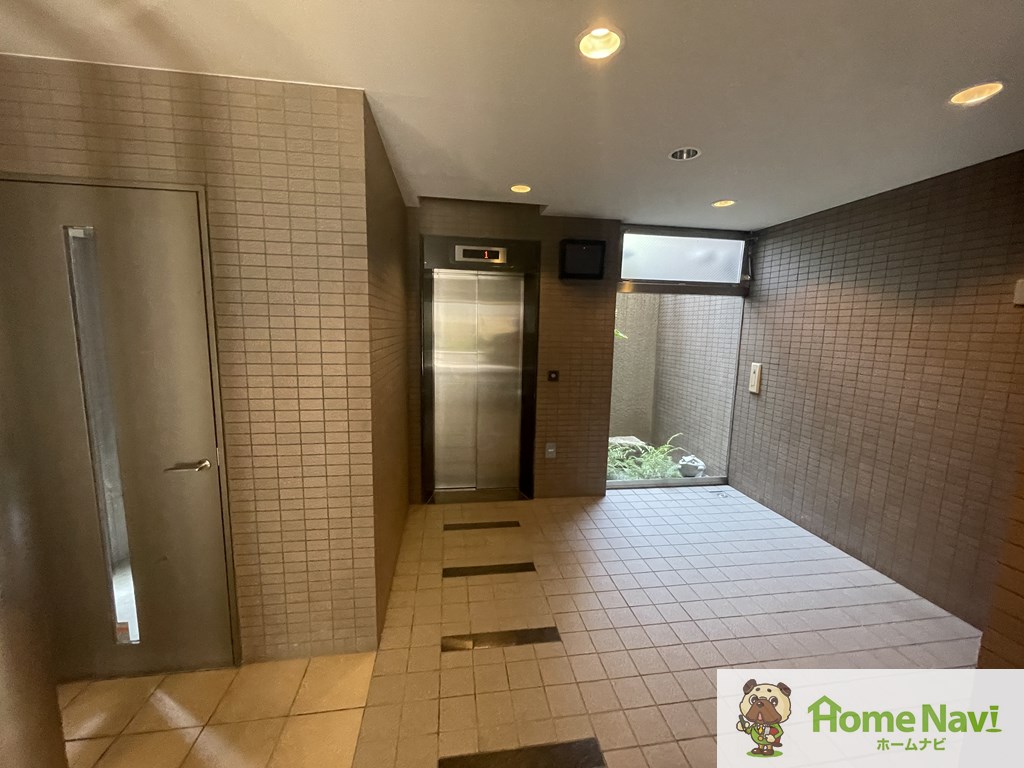 その他設備　エレベーター付き