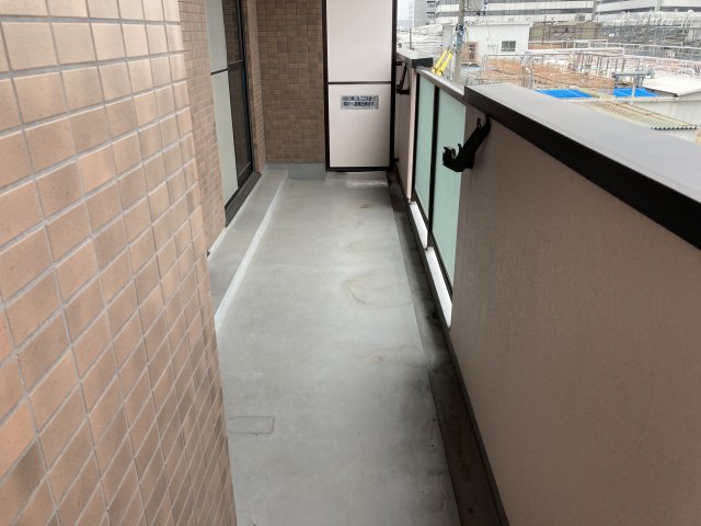 バルコニー　同物件別部屋です。