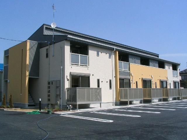 富士市厚原のアパートの建物外観
