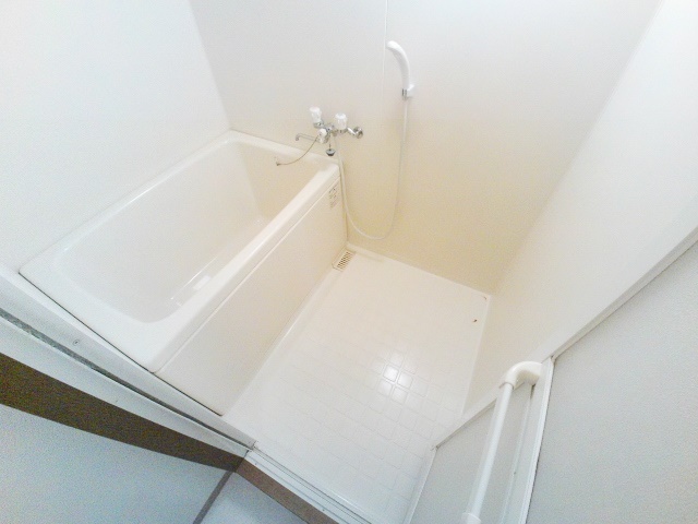 バス・シャワールーム　浴室（参考写真、同物件他号室）