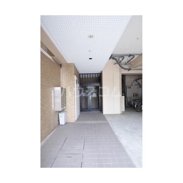 【名古屋市昭和区桜山町のマンションのロビー】