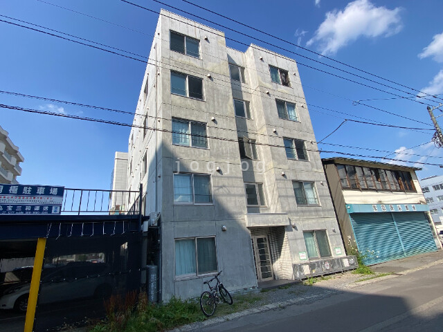 【マリオット２条通の建物外観】