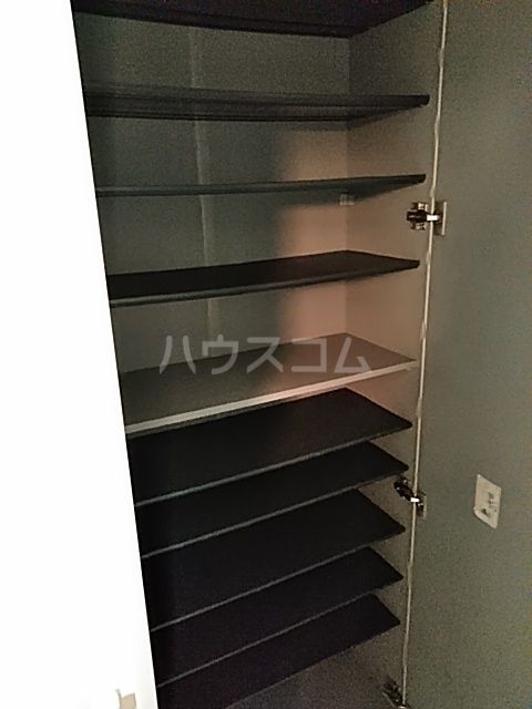 【世田谷区新町のマンションの収納】