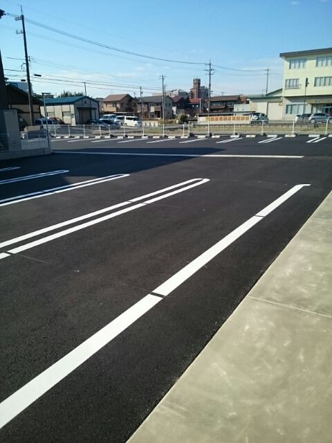 【鯖江市横江町のアパートの駐車場】