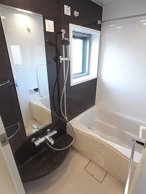 バス・シャワールーム　※別部屋参考写真