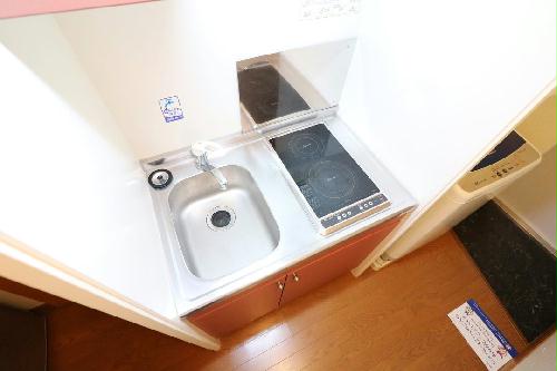 キッチン　２口コンロ付きラジエントヒータを設置