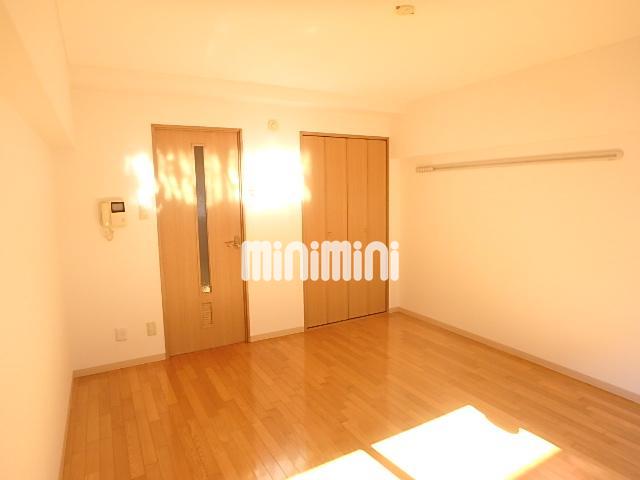 その他部屋・スペース　９帖のお部屋なので家具が多い方にもオススメです。