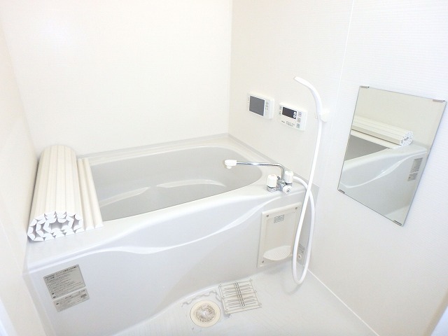 バス・シャワールーム　ゆったりバスルーム