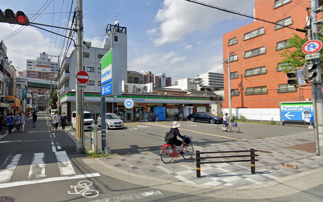 コンビニ　ファミリーマート大阪工大前店（コンビニ）まで178m