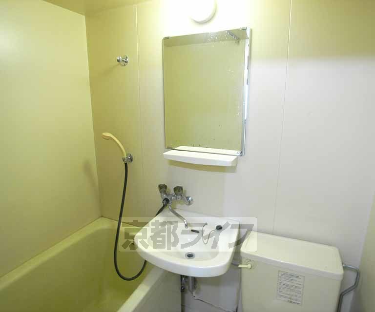 洗面設備　洗面台です。