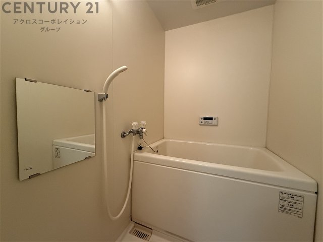 バス・シャワールーム　シンプルで機能的なユニットバスです！