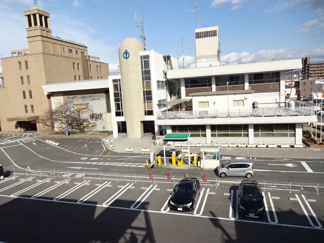 役所　寝屋川市役所（役所）まで240m