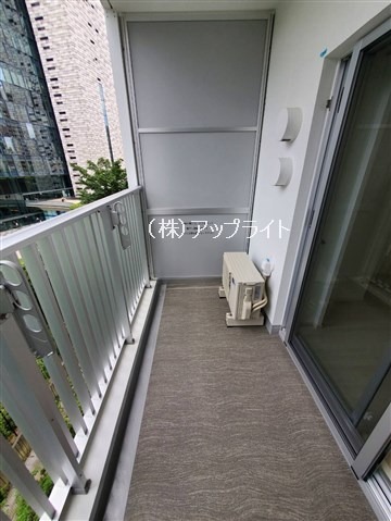 バルコニー　洋室