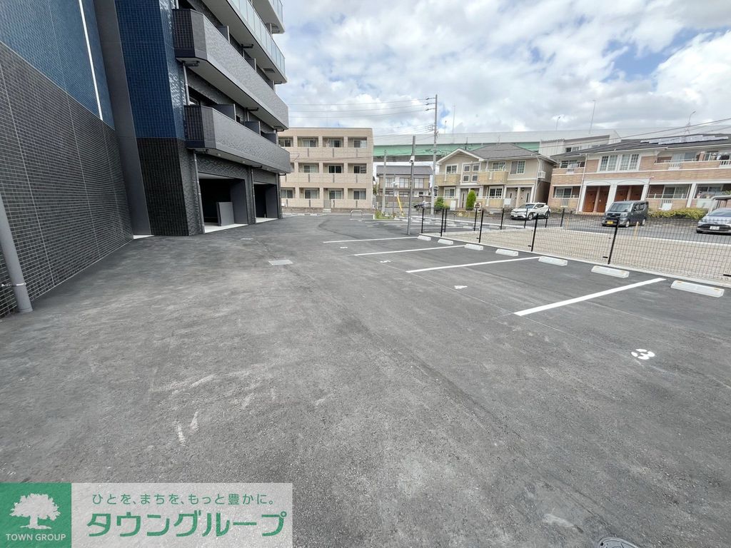 駐車場　駐車場