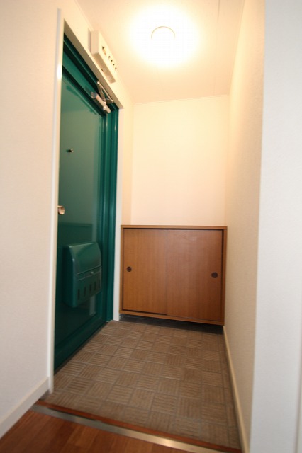 玄関　同物件、別号室のものです。