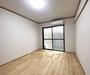 居室・リビング　落ち着いた雰囲気のお部屋です