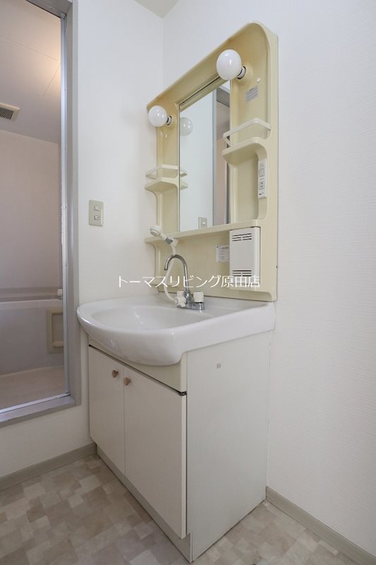洗面設備　102号室写真
