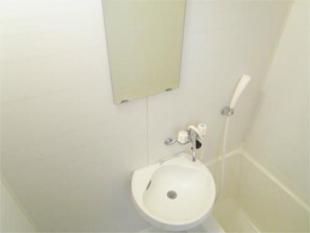 洗面設備　洗面台あり
