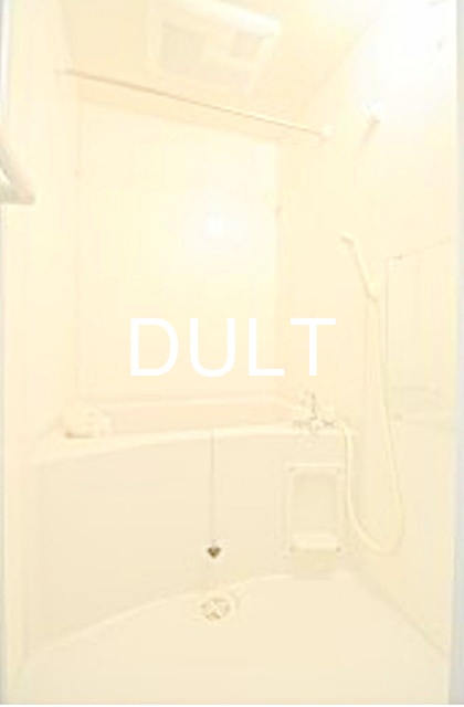 バス・シャワールーム　バスルームです。